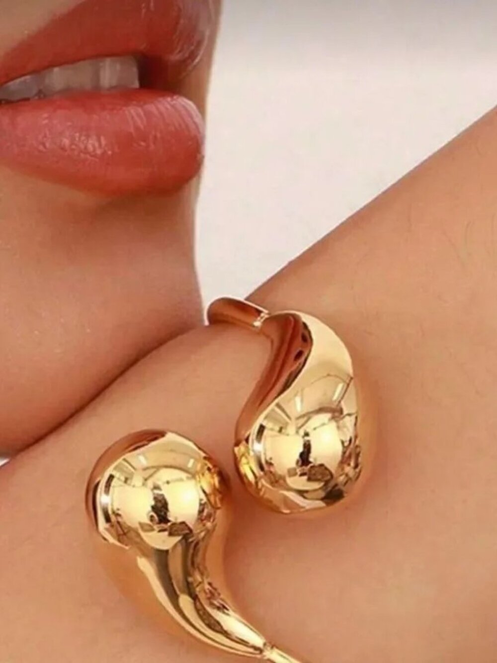Gold Bracelet Q494